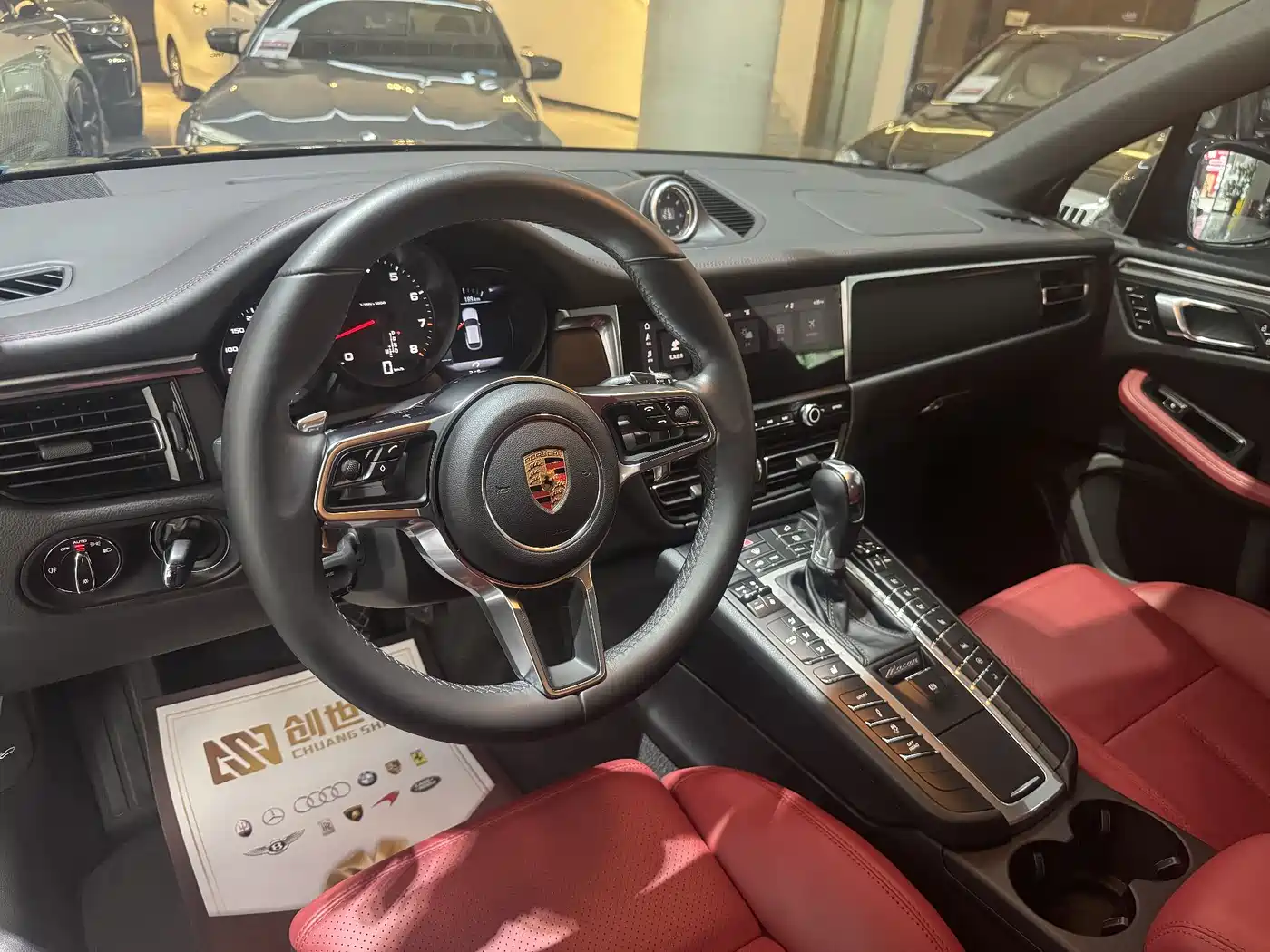 Porsche Macan 2018 Macan 2.0T фото 6