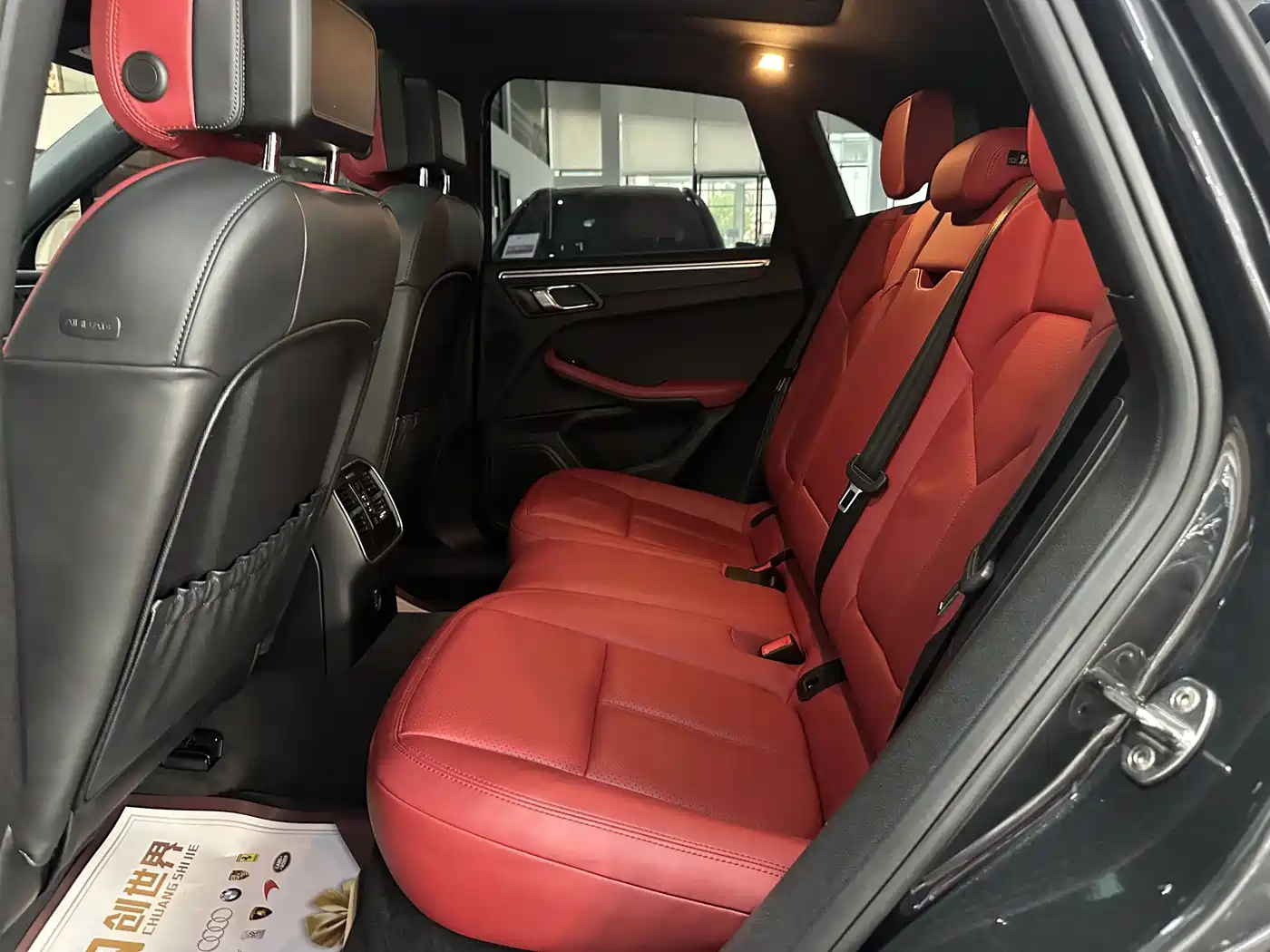 Porsche Macan 2018 Macan 2.0T фото 11