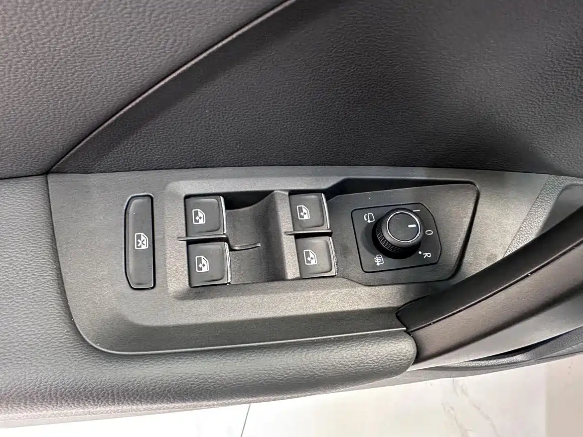 Volkswagen Tharu 2022 330TSI AWD Flagship Edition фото 14