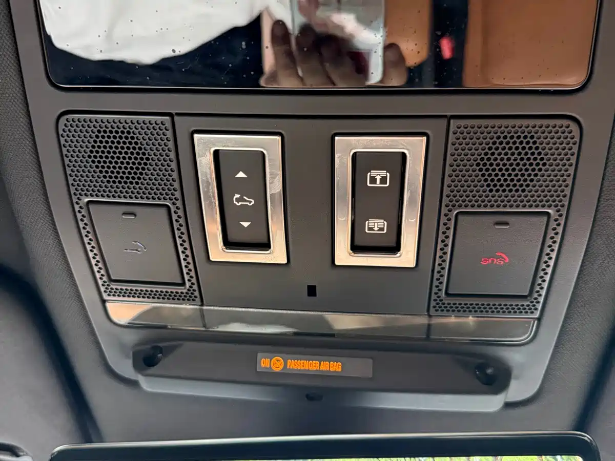 Land Rover Defender 2024 2024 110 3.0T P400 X-DYNAMIC HSE
