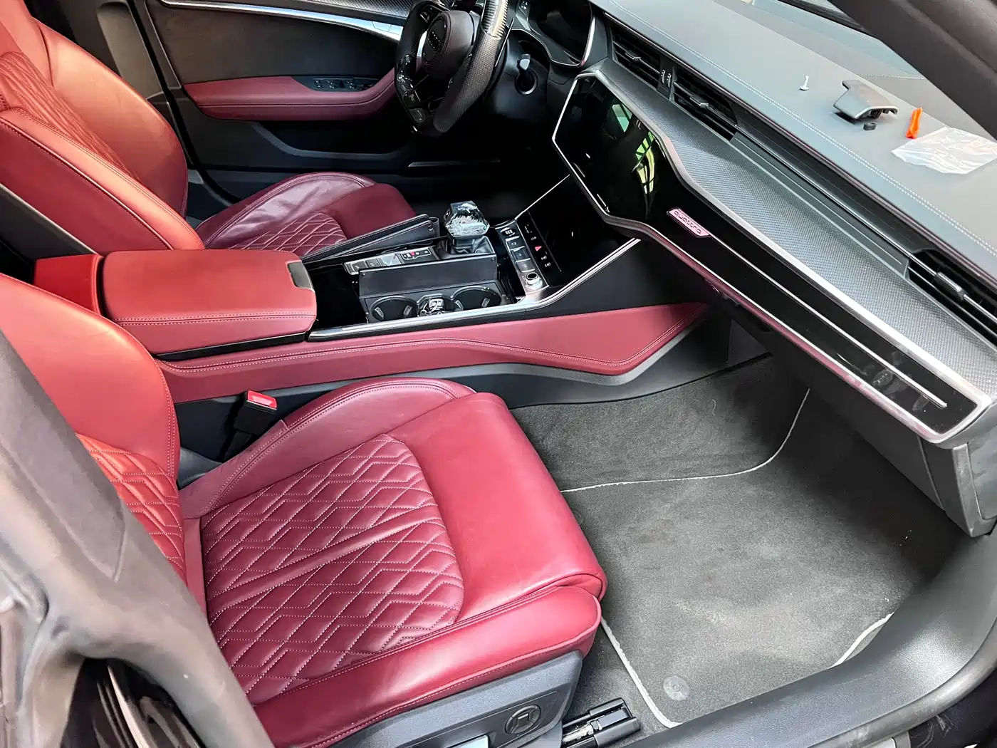 Audi A7L 2024 45 TFSI quattro S-line Black Warrior Edition фото 16