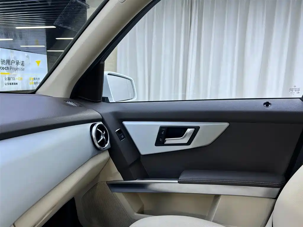 Mercedes-Benz GLK-Class 2013 Facelift GLK 300 4MATIC Fashion фото 17
