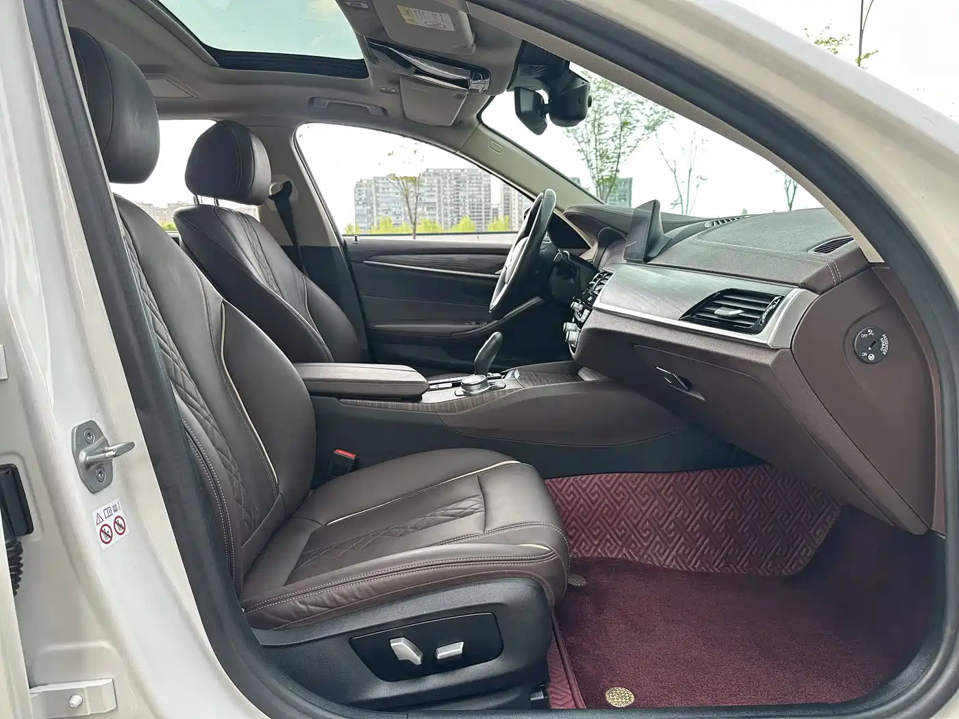 BMW 5 SERIES NEW ENERGY