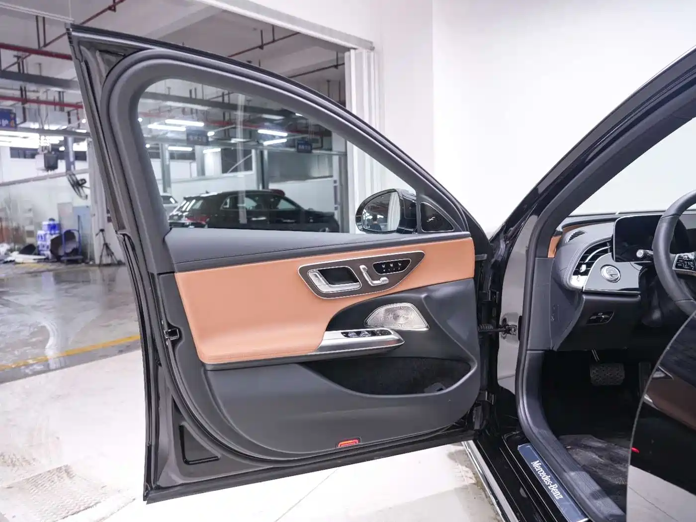Mercedes-Benz E-Class 2024 Model E 300 L Luxury фото 15