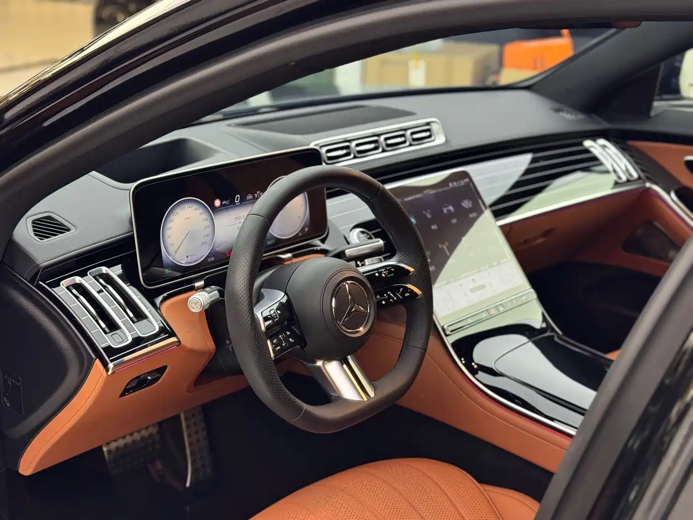 Фото 5 - Mercedes-Benz S-Class