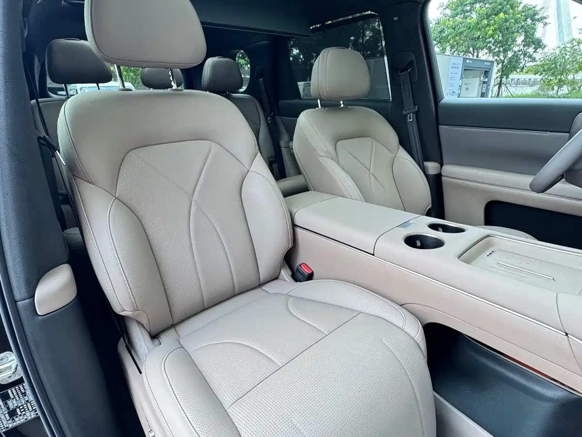IM Motors IM LS8 2026 2026 Model Base Version 5-seater Long Range Edition