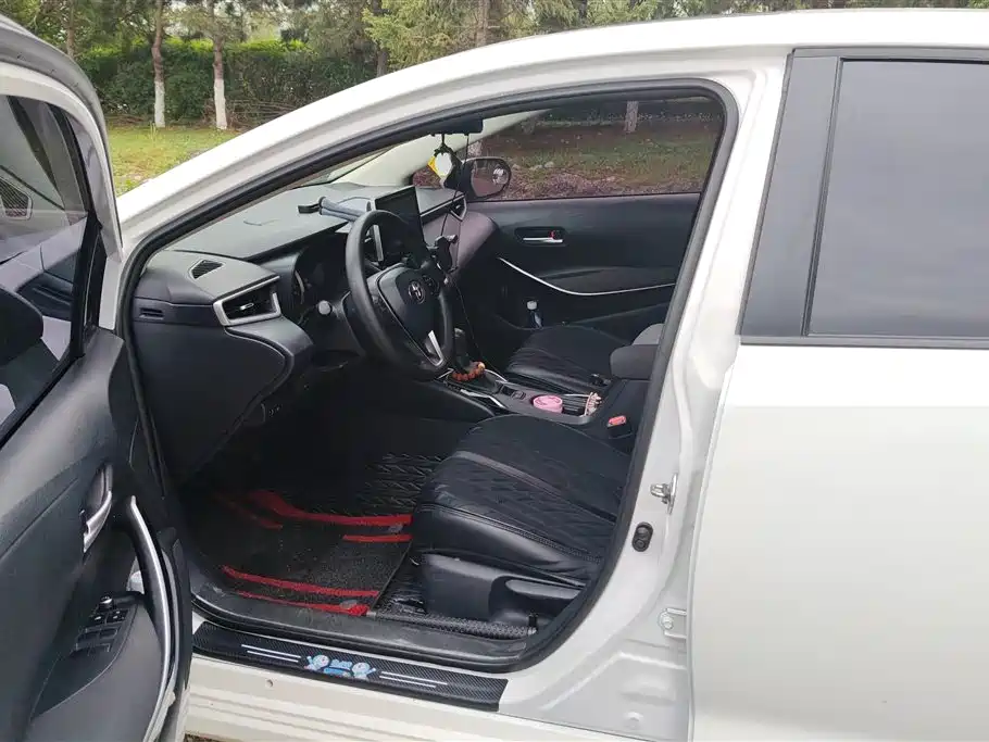 Toyota Corolla 2021 Hybrid 1.8L E-CVT Elite Edition фото 9