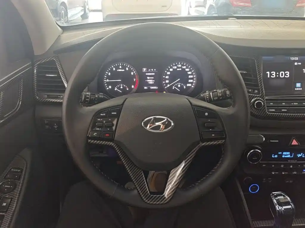 Hyundai Tucson 2015 2015 1.6T Dual Clutch 2WD Leading