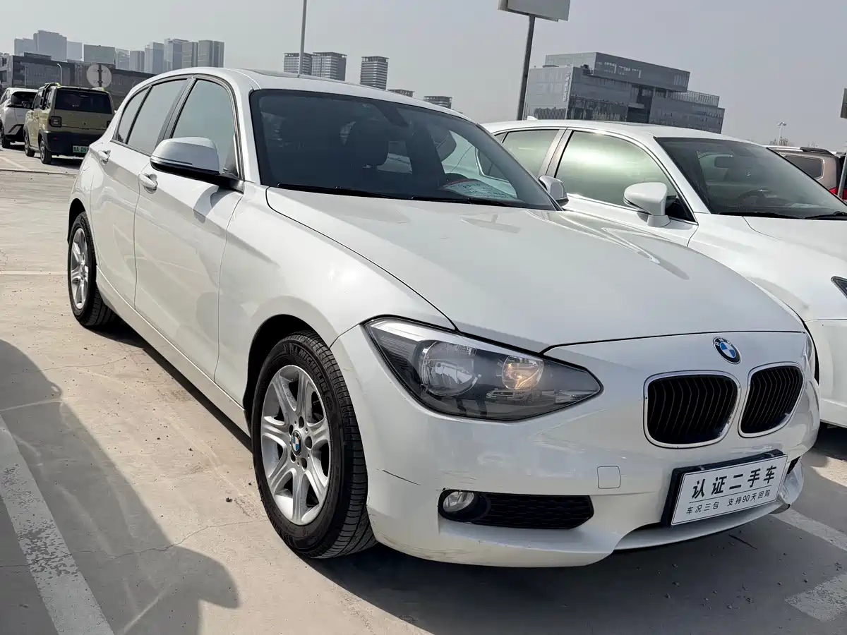 BMW 1 Series (Import) 2013 Facelift 116i Leading Model фото 3