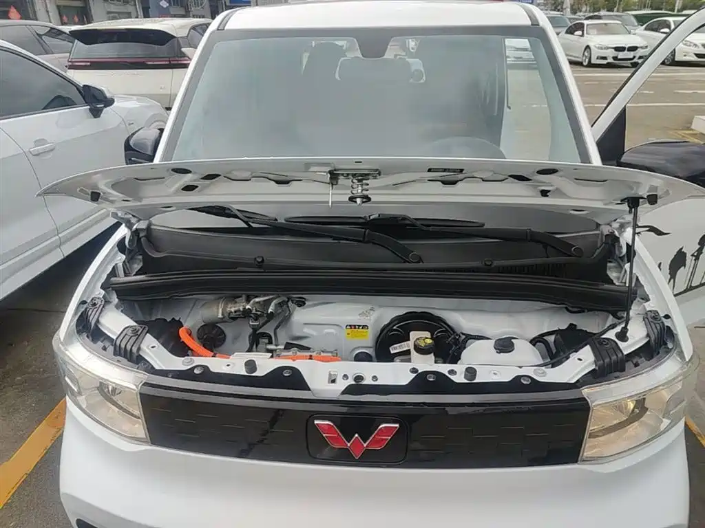 WULING AUTOMOBILE HONGGUANG MINIEV