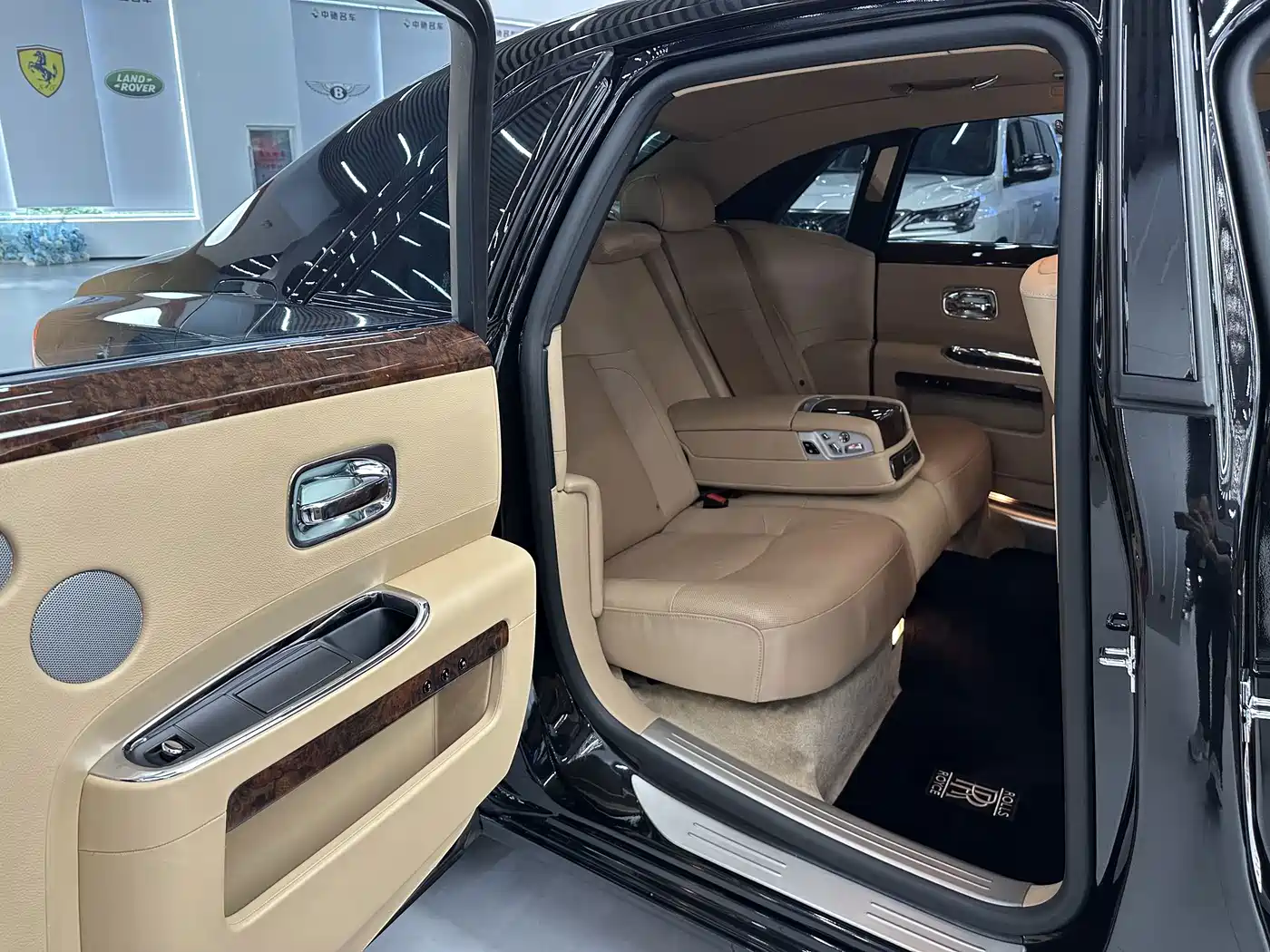 Фото 8 - Rolls-Royce Ghost