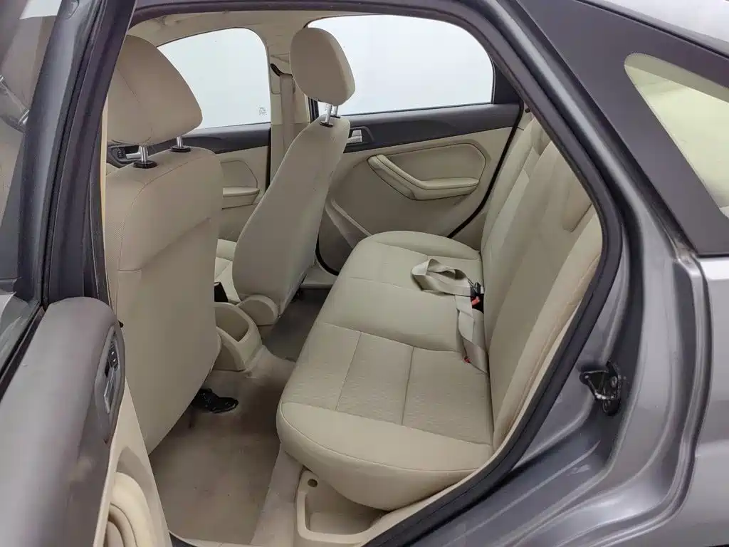 Ford Focus 2012 2012 Sedan Classic 1.8L Auto Base