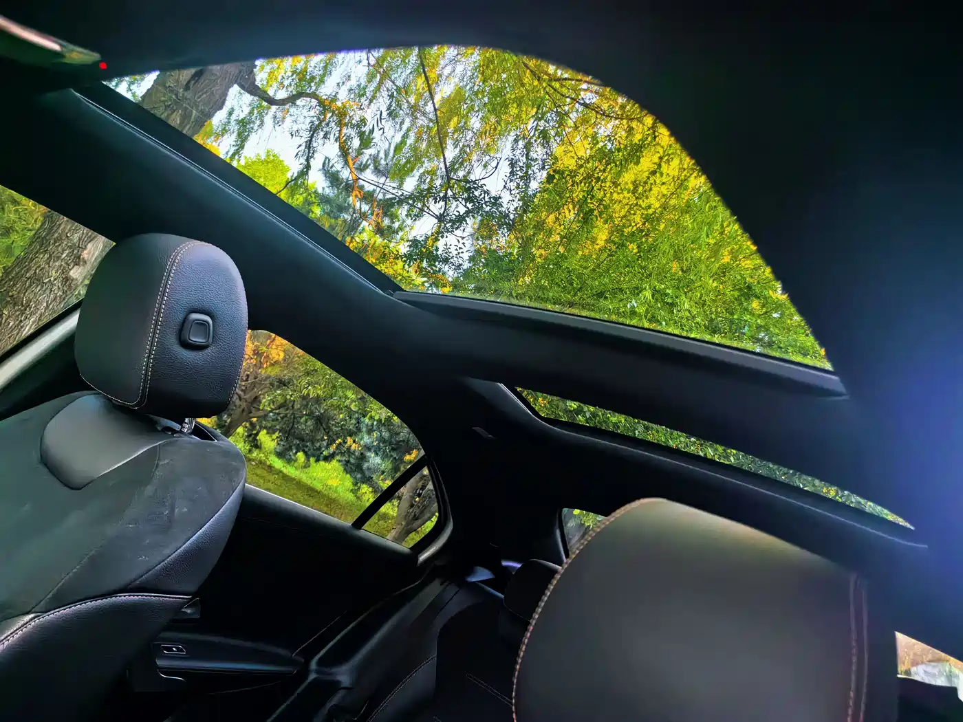 Mercedes-Benz A-Class 2019 A 200 L Sport Sedane Pioneer Special Edition фото 6