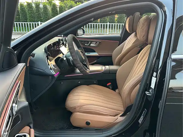 Mercedes-Benz E-Class 2025 E 300 L Fashion — фото 4