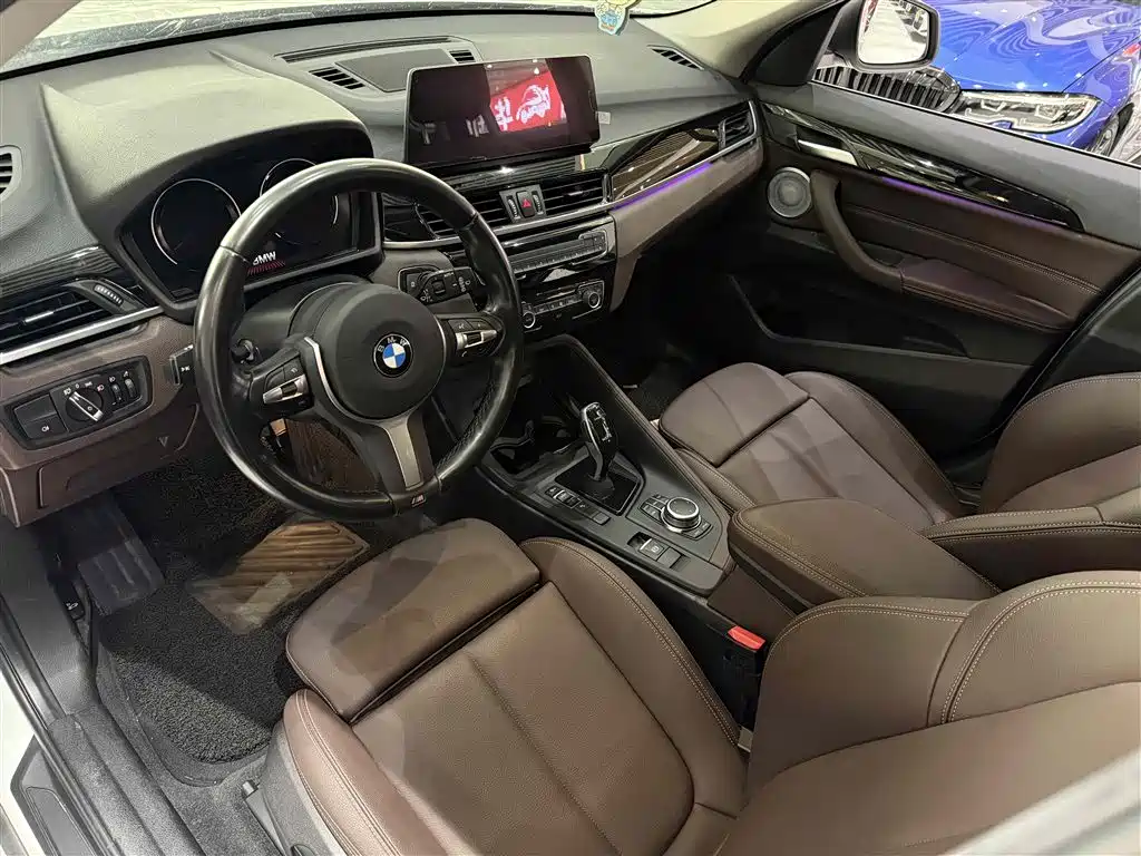 BMW X1 2022 sDrive25Li Leading фото 8