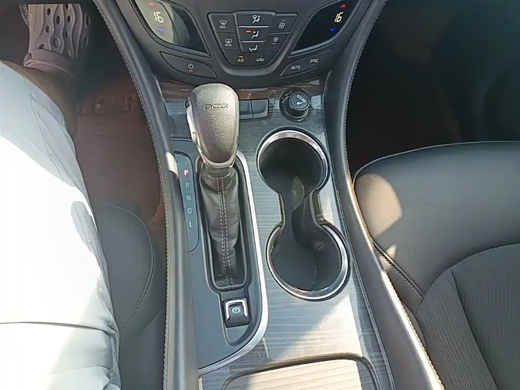 Buick Envision Plus 2018 20T 2WD Leading фото 14