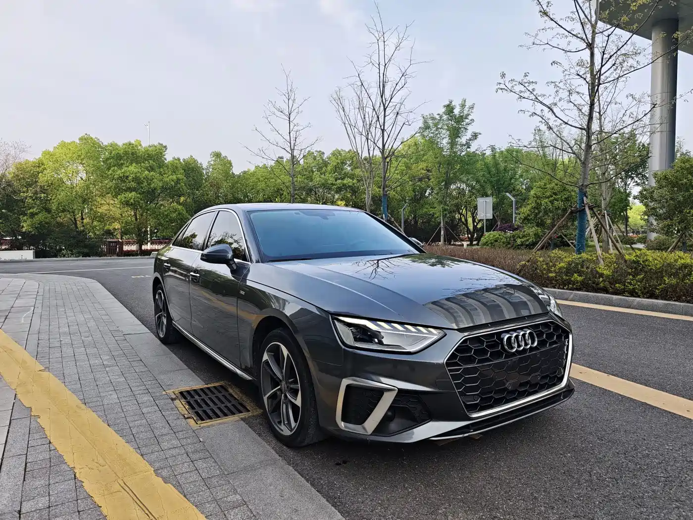 Audi A4L 2020 40 TFSI Fashion Dynamic Edition фото 3