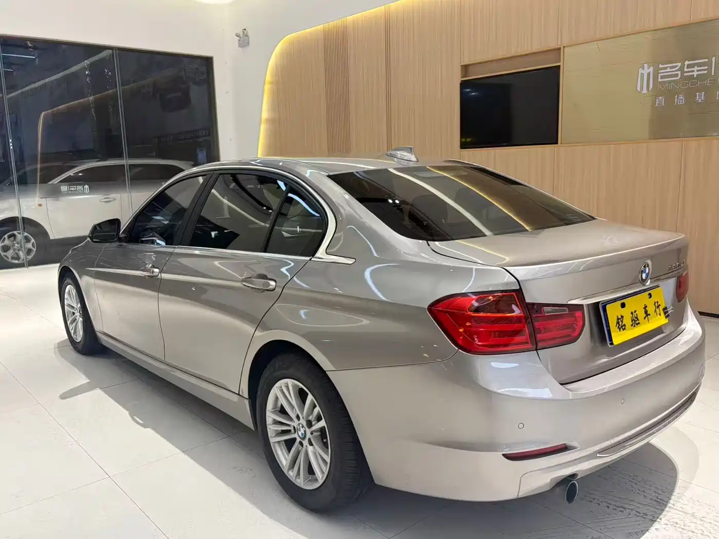 BMW 3 Series 2015 320Li Fashion фото 4