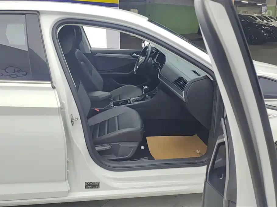 Volkswagen Sagitar 2022 280TSI DSG Surpassing Edition фото 8