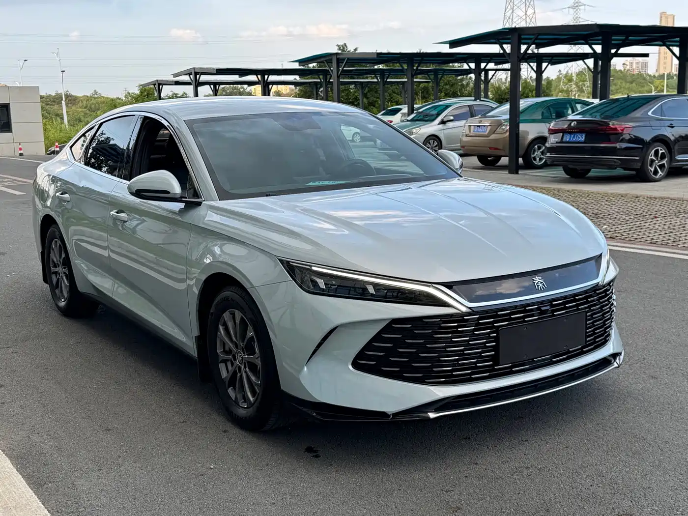 BYD Qin L 2024 2024 DM-i 80KM Leading Edition