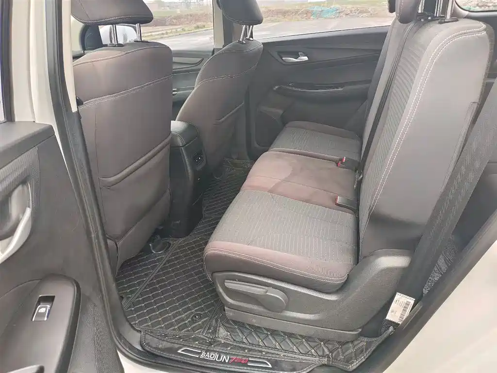 Baojun 730 2020 2019 1.5T CVT Fashion Edition 7-Seater China VI
