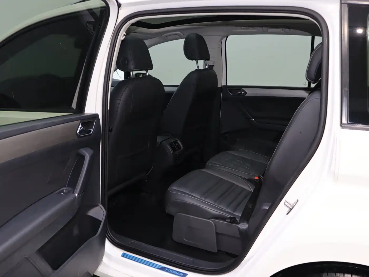 Volkswagen Touran 2016 Touran L 280TSI DSG Elegance фото 15