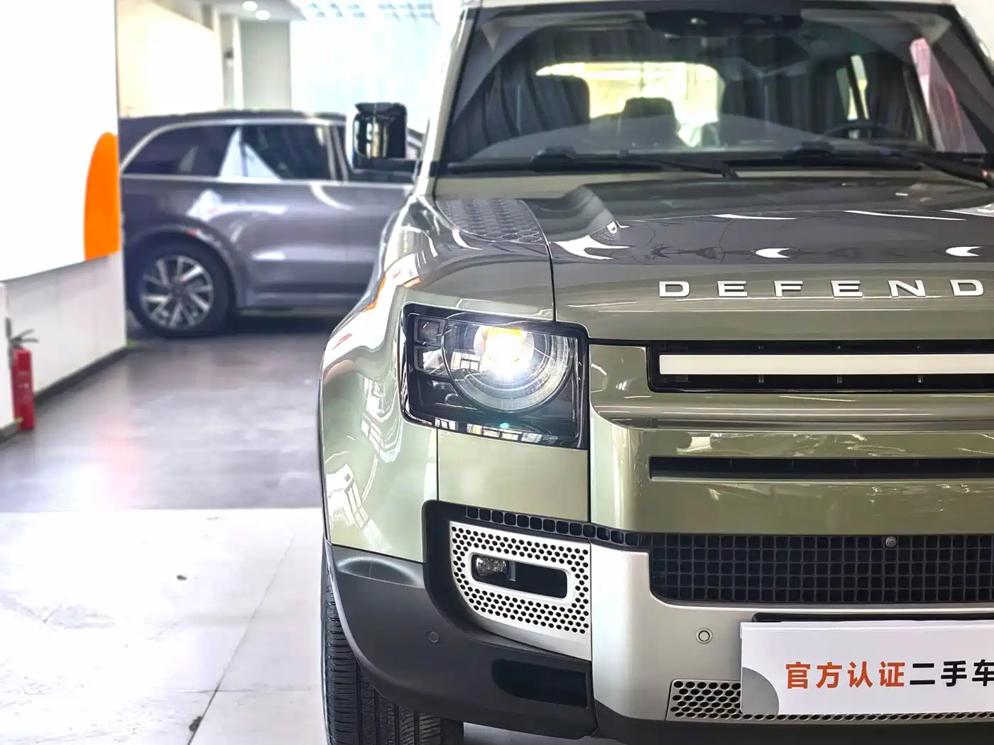 Land Rover Defender 2020 Model 110 P400 HSE фото 9