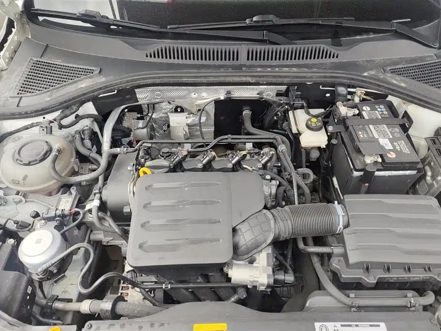 Volkswagen Lavida 2023 Facelift 1.5L Auto Comfort Edition фото 10