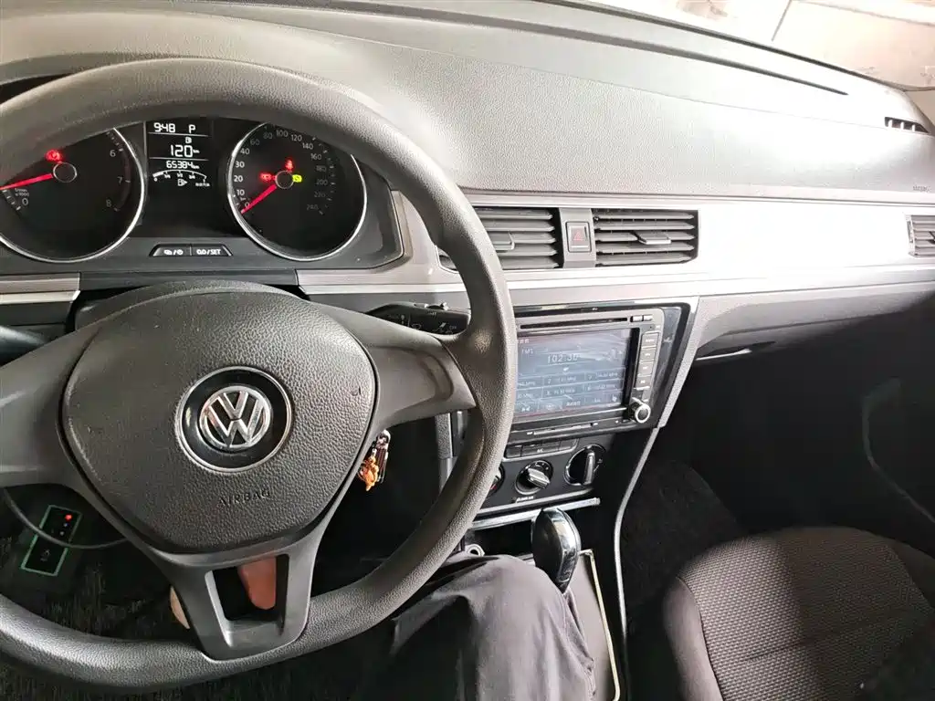 Volkswagen Bora 2016 Model 1.6L Automatic Fashion фото 6