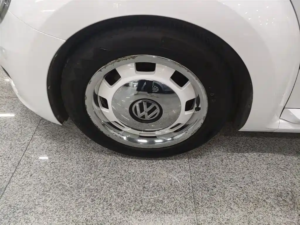 Volkswagen Beetle 2015 180TSI фото 23
