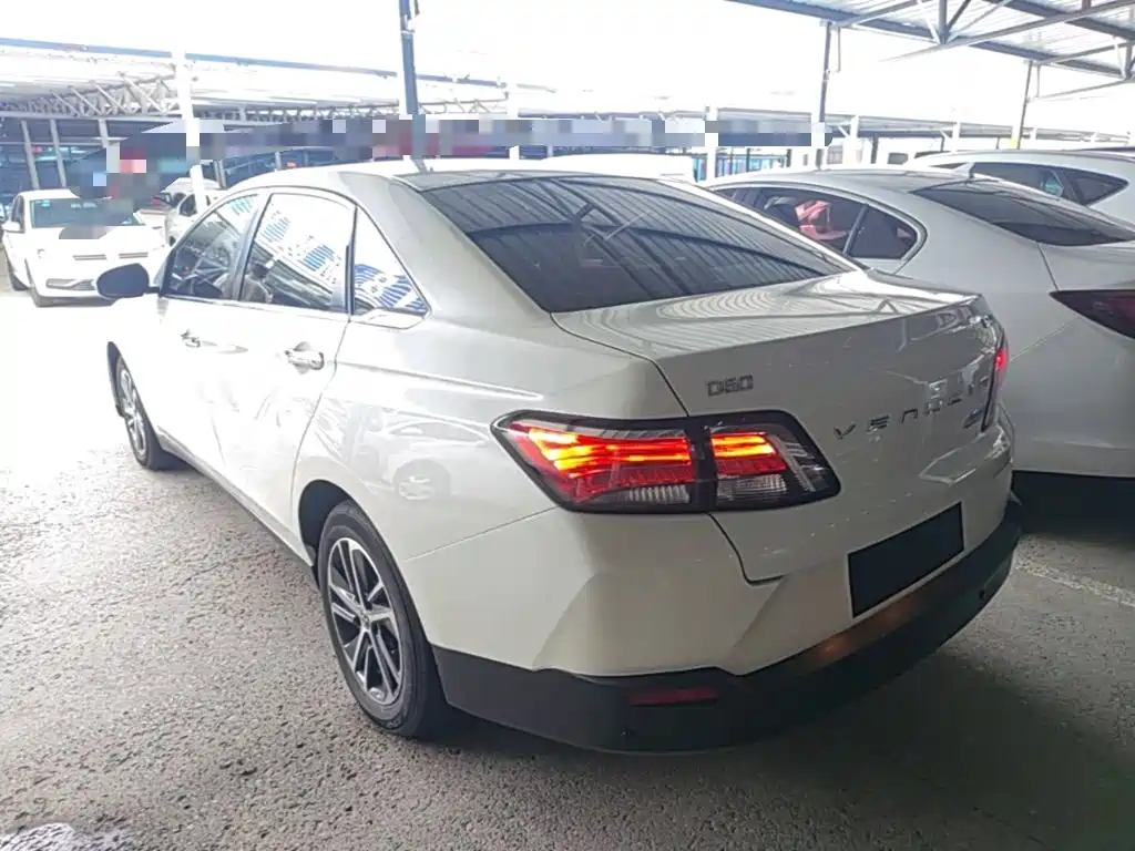 Venucia D60 2018 2018 1.6L CVT Smart Elite Edition