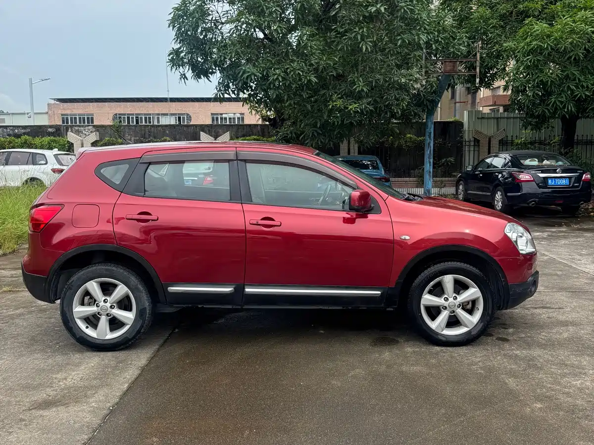 Фото 4 - Nissan Qashqai