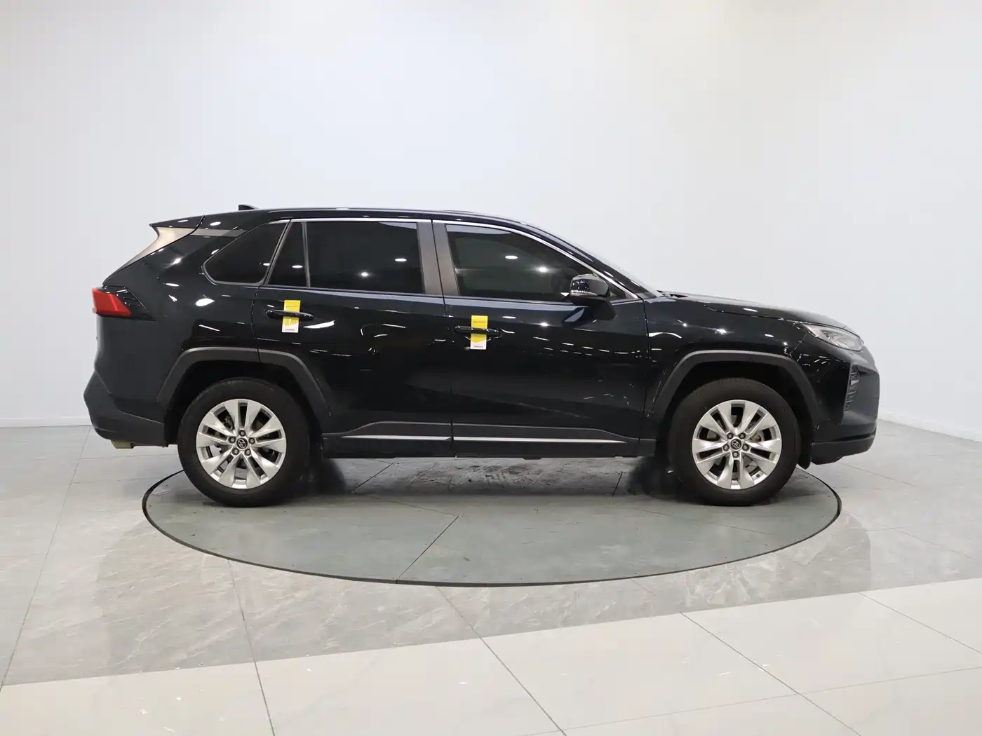 Toyota Wildlander 2022 2.0L CVT FWD Leading Edition фото 7