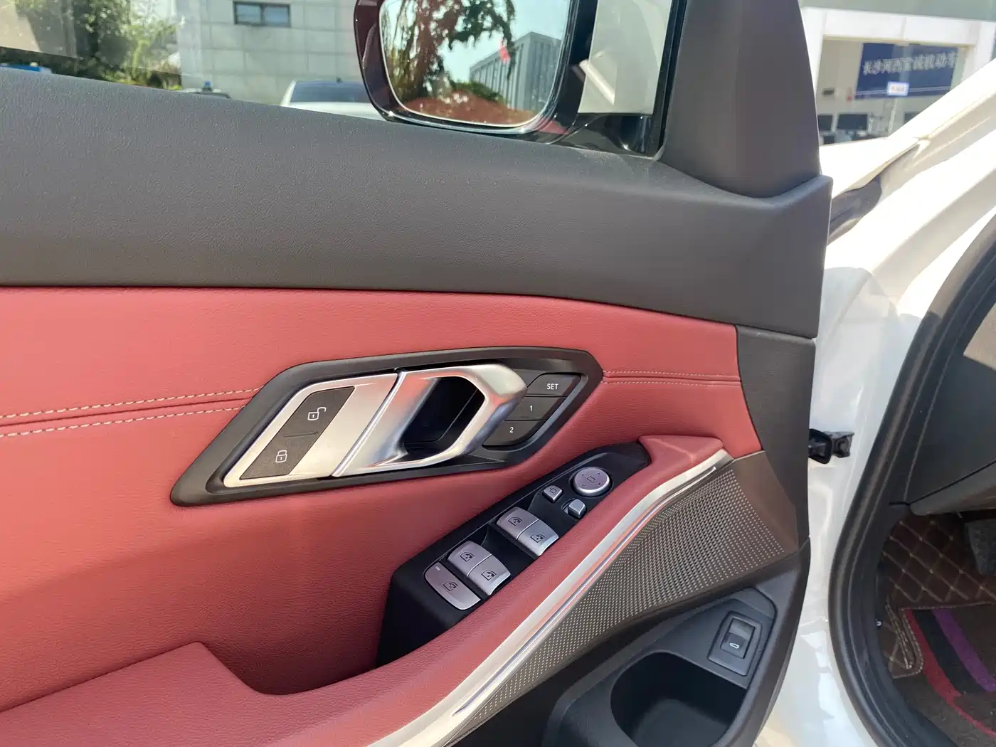 BMW 3 Series 2025 325Li M Sport Package фото 9