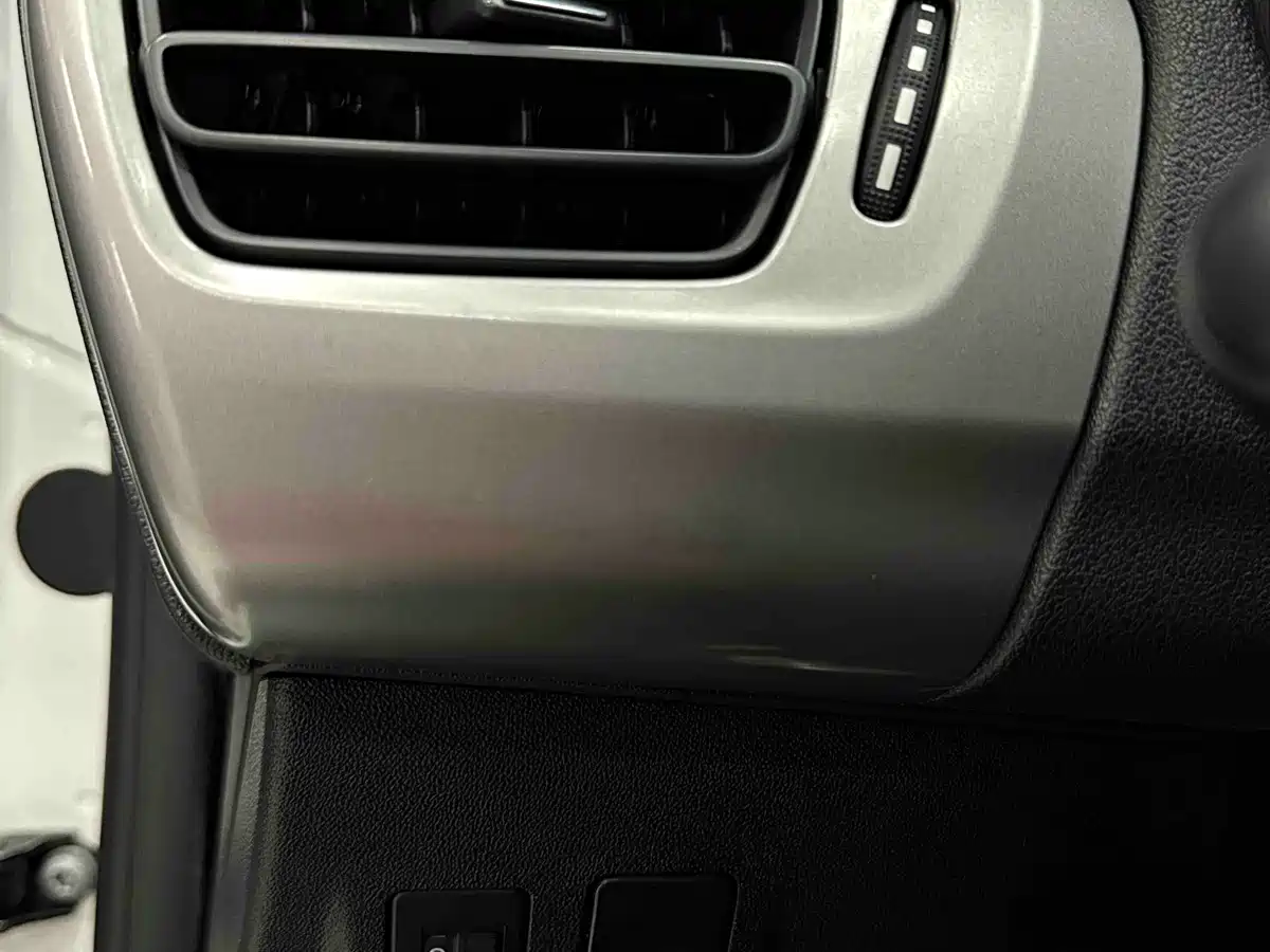 Peugeot 301 2016 2016 1.6L Manual Comfort Edition