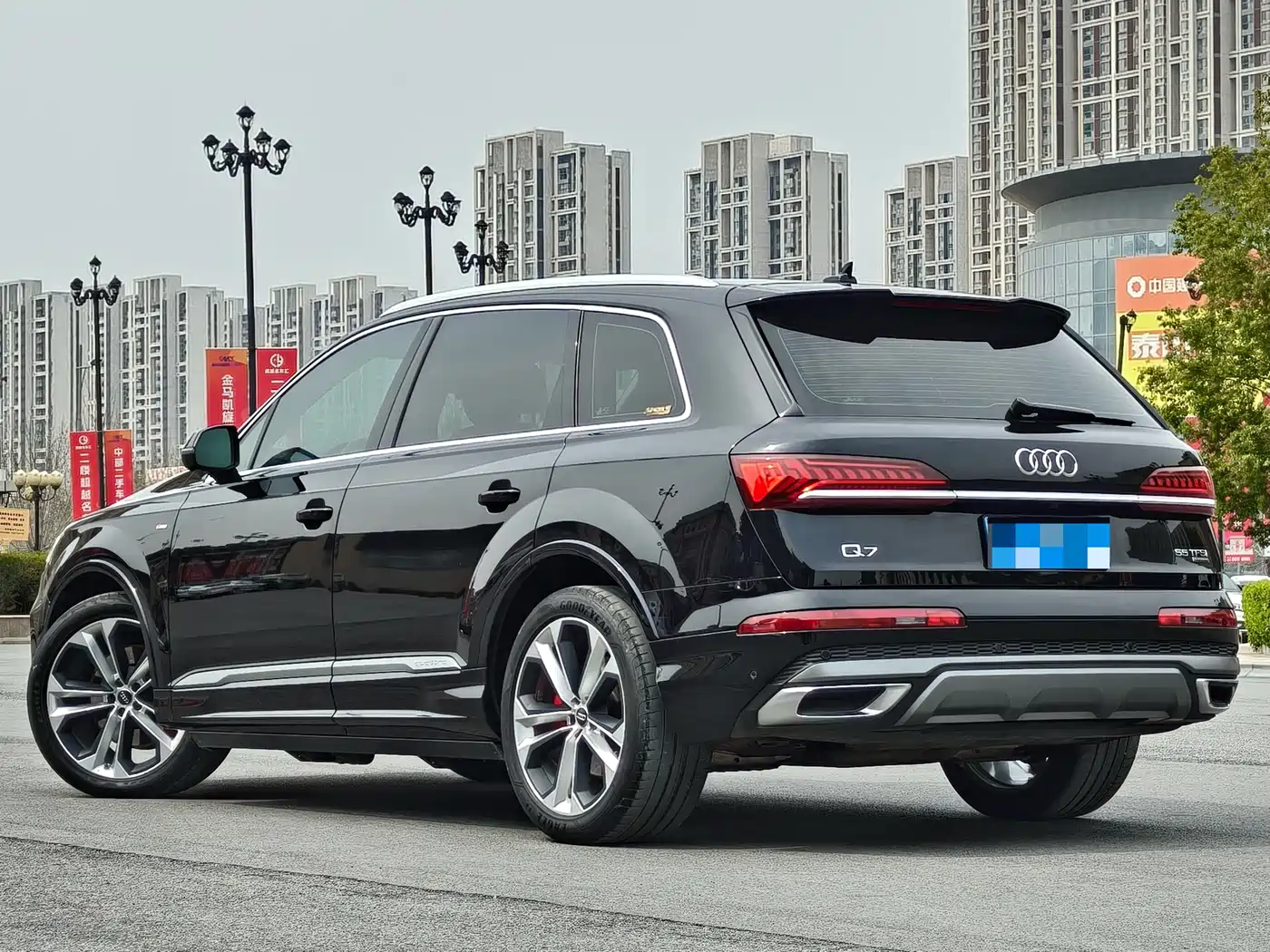 AUDI Q7