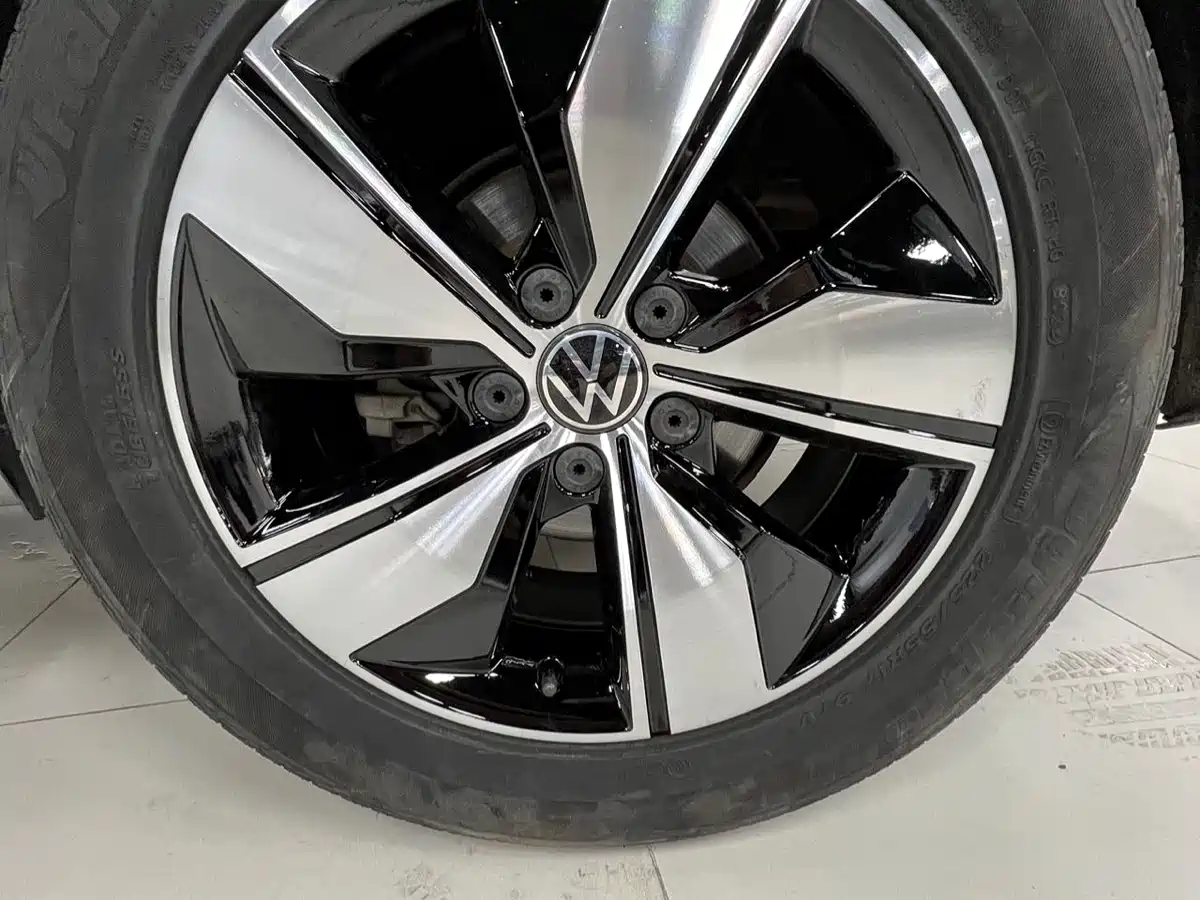 Volkswagen Tharu 2022 280TSI FWD Luxury Edition фото 21