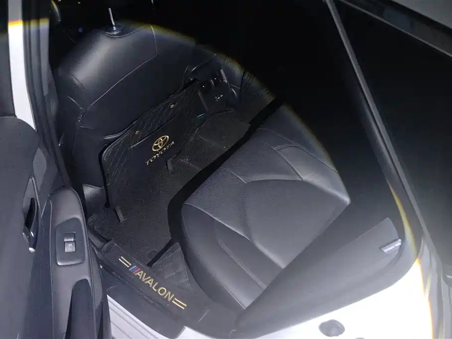 Toyota Avalon 2023 2.0L Premium Selection фото 11