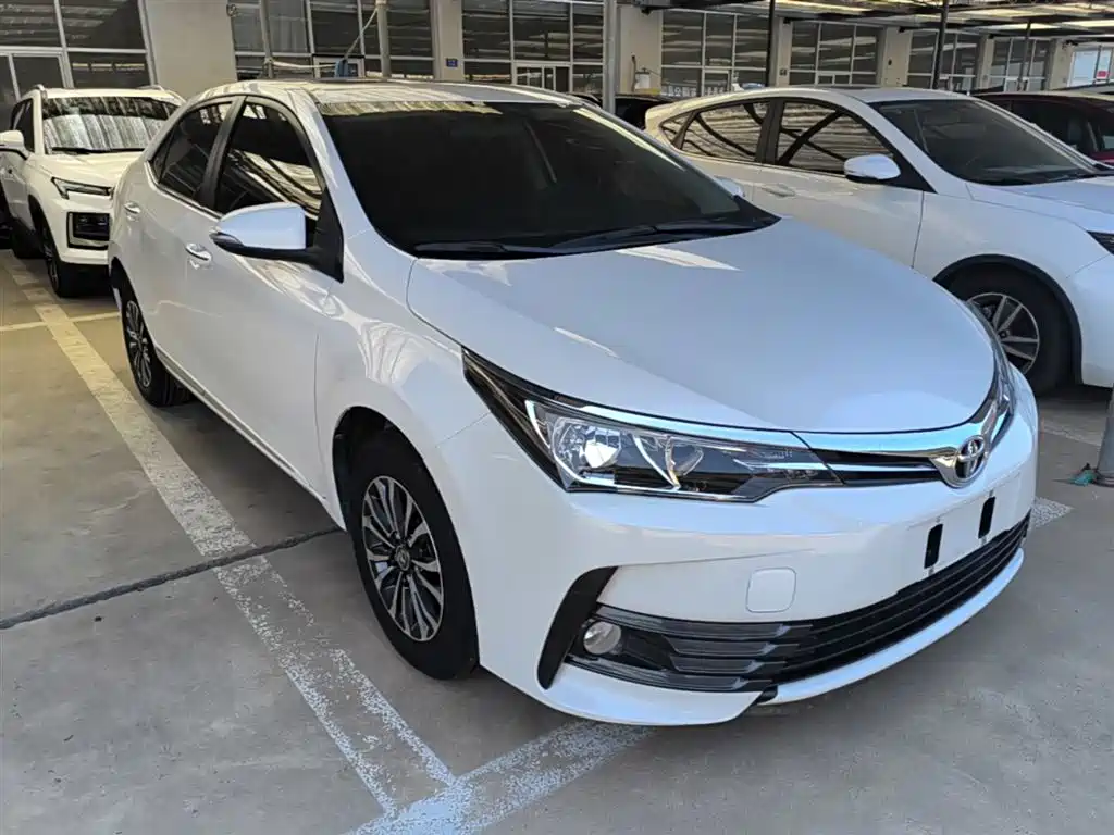 Toyota Corolla 2017 Facelift 1.2T S-CVT GL-i фото 4