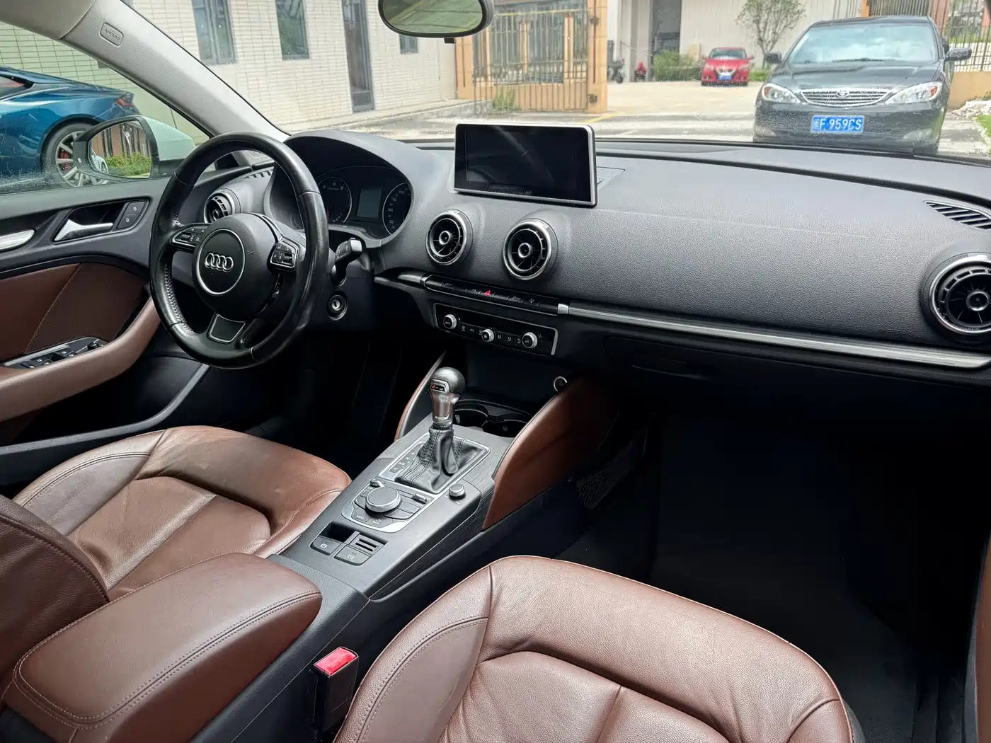 Audi A3 2015 Limousine 35 TFSI Millionth Anniversary Comfort Enjoyment Type фото 9
