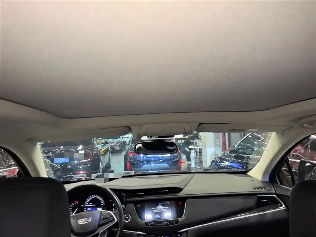Cadillac XT5 2016 25T Luxury Model фото 18