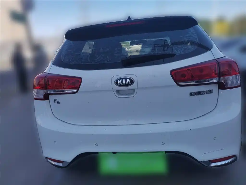 Kia K2 2015 Hatchback 1.4L AT GLS Cool Edition фото 3