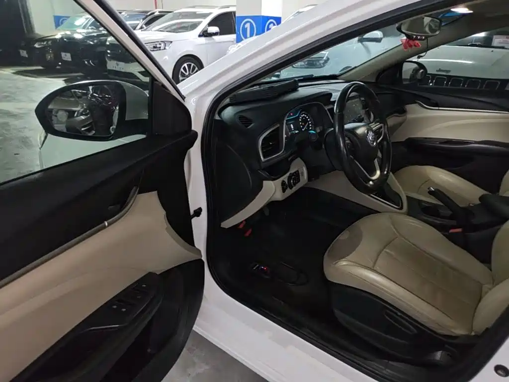 Фото 16 - Buick Excelle