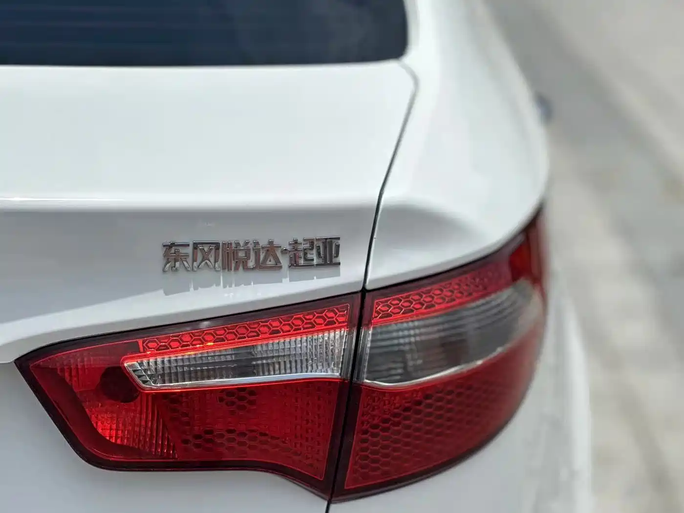 Kia K2 2012 Sedan 1.6L AT Premium Commemorative Edition фото 13