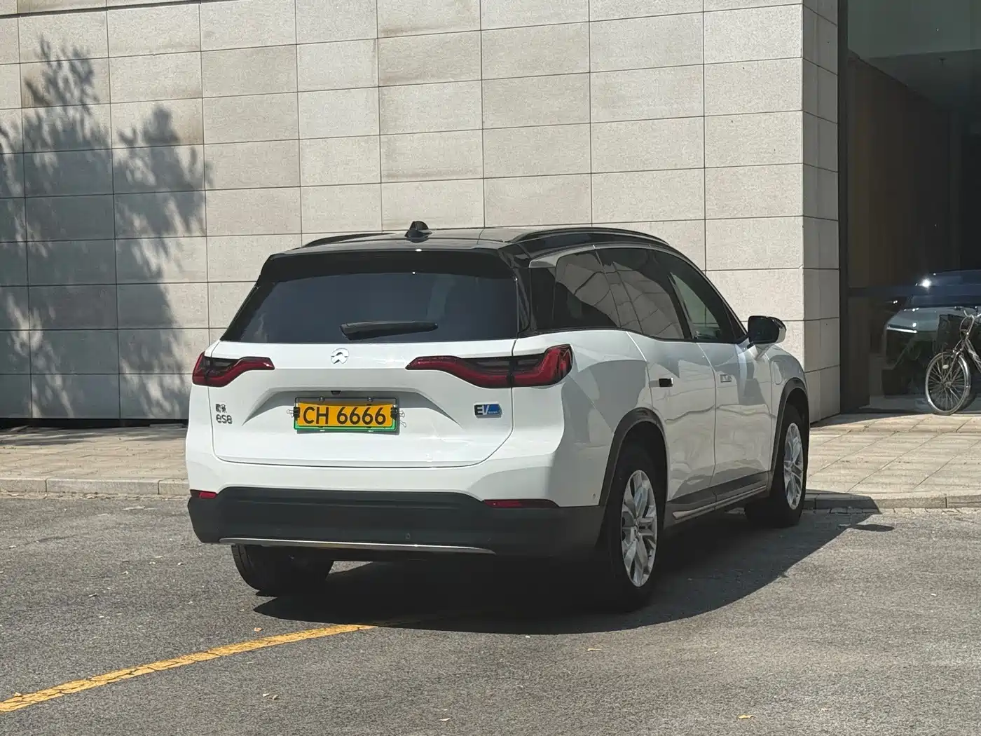 NIO ES8 2018 2018 355KM Base Model 7-Seater Version