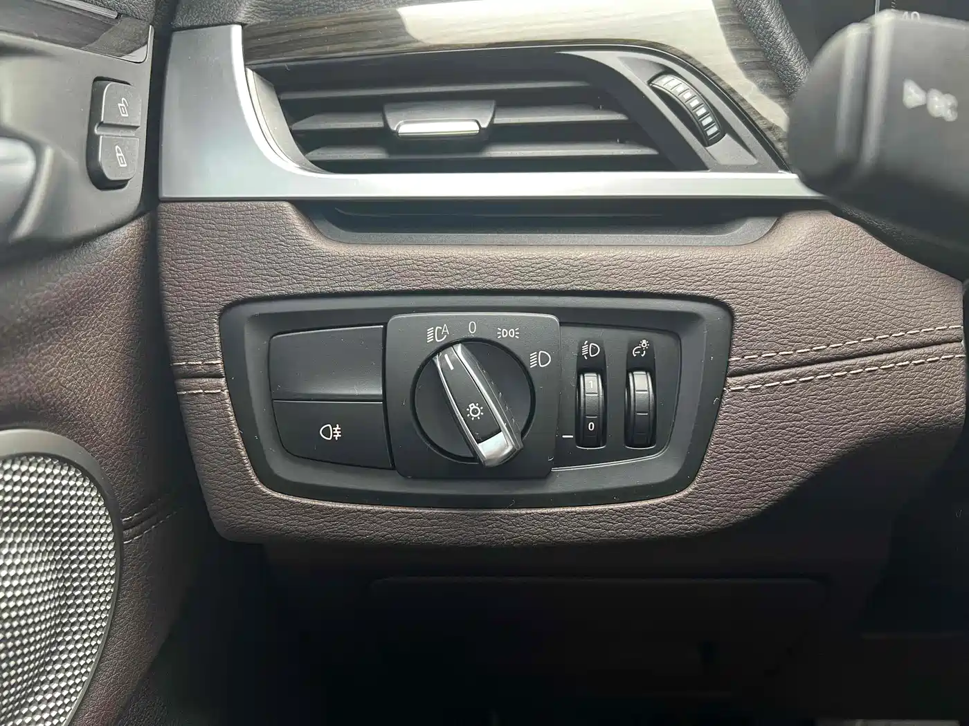 BMW X1 2022 sDrive25Li Leading фото 14