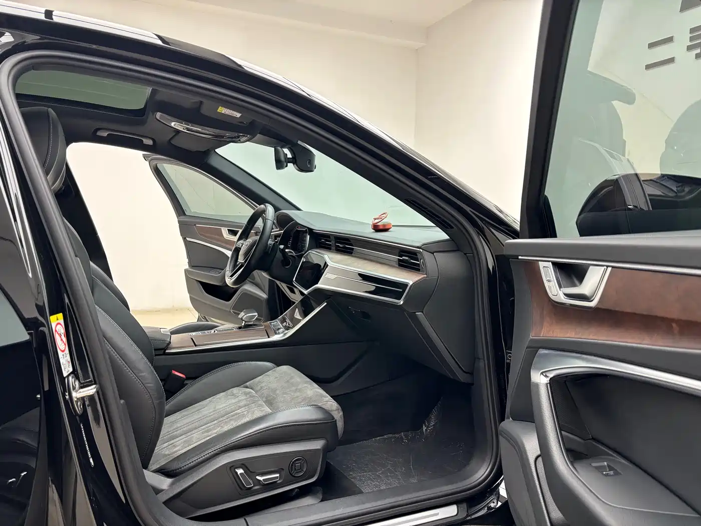 Audi A6L 2023 45 TFSI quattro Premium Dynamic фото 14