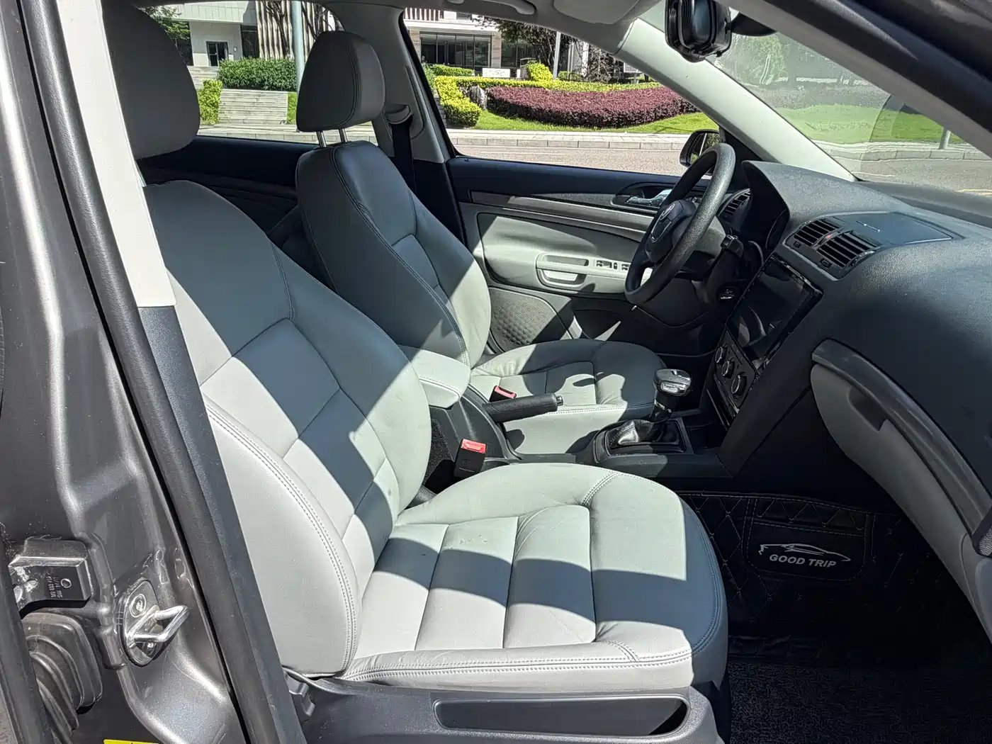 Škoda Octavia 2010 1.4TSI DSG Elegance фото 6