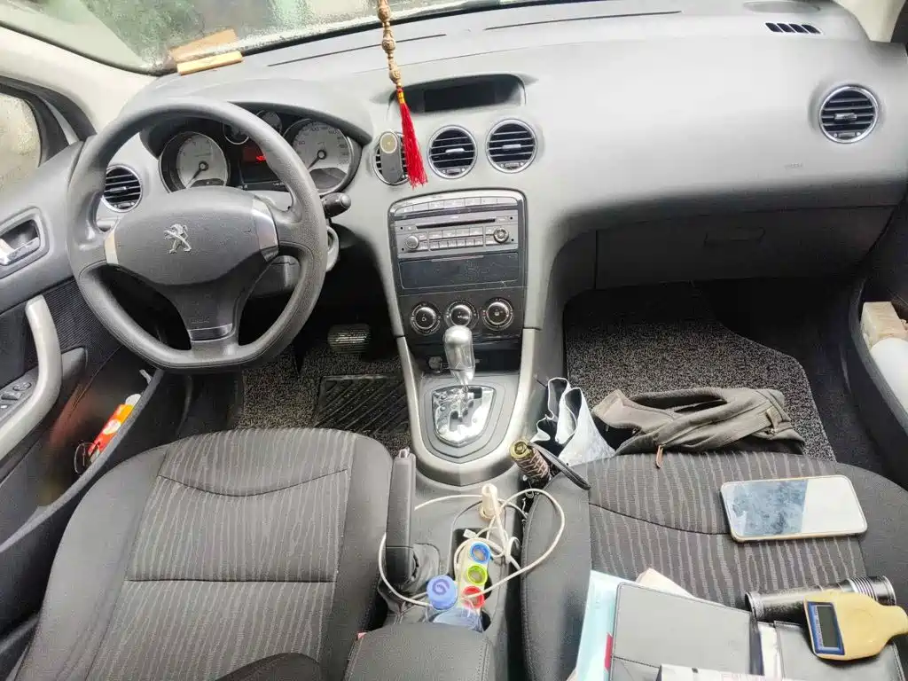 صورة 11 - Peugeot 408