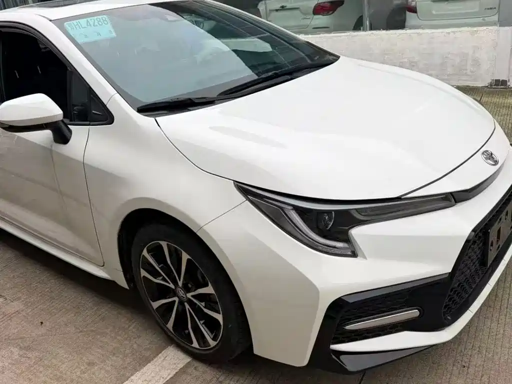 Toyota Levin 2022 185T CVT Sport Edition фото 10
